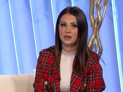  "POČELA SAM DA SE TRESEM..." Poznatu pjevačicu prevario dečko:Razmjenjivao eksplicitne poruke,a sve je saznala iz medija 