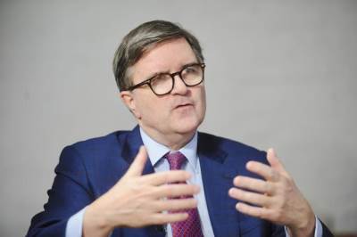  DŽEJMS O’BRAJAN ZA KURIR: Neće biti poremećaja u snabdeijvanju naftom u Srbiji 
