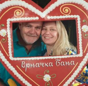  Ovaj glumac ima šestoro dece, najmlađe ima 7, najstarije 45 godina: Žena mu se porađala u kući, a on 