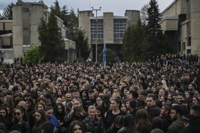 Izbio haos u Kočanim, Stotine građana izašlo na ulice 