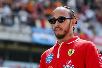 HAMILTON JAVNO KRITIKOVAO FERARI   HAMILTON JAVNO KRITIKOVAO FERARI