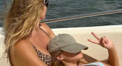  Par nedelja posle razvoda otišla na odmor s dečkom: Žizel Bundšen ponovo rekla "da", evo ko je zamij 