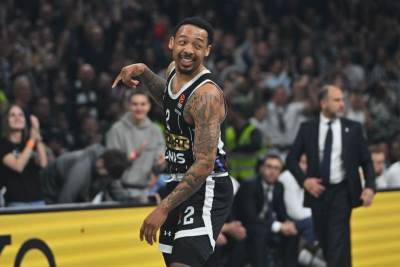  Partizan savladao Armani, Zvezda poražena u Minhenu 