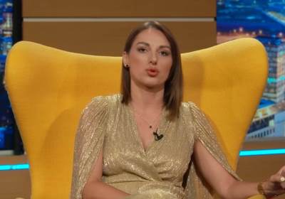  "Da nisam zauzeta, ne bih odoljela": Našu pjevačicu muvala udata koleginica koja ima dijete, sve se  