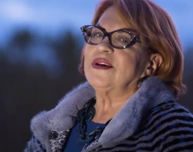  Čuvena pevačica dete dobila sa 16, muž joj imao 15: Preživela strašne tragedije, a onda joj sina pog 