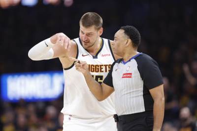  Sudije istjerale Nikolu Jokića sa utakmice 