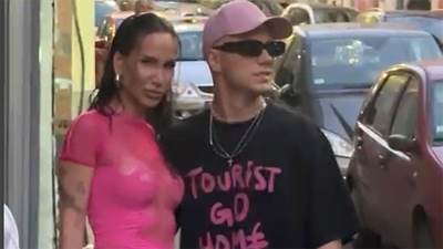  Nikolija otpratila Relju u jeku priča o aferi sa Anitom: "U studiju su imali odnose, odlazila je s m 