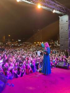  Teu Tairović u Novom Pazaru gađali jajima, odmah se oglasila: "Misle da će me time omalovažiti" (Vid 