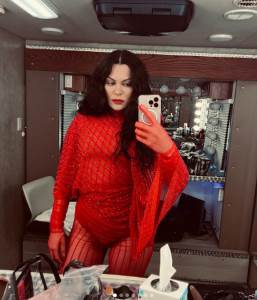  Slavna pjevačica se povlači sa scene: Zaplakala tokom poslednjeg nastupa 