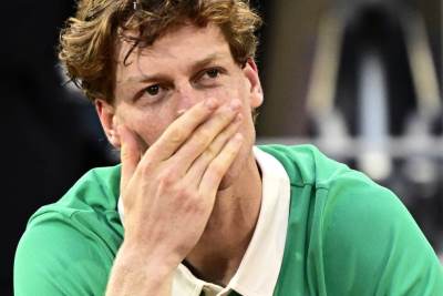  Janik Siner konačno je javno pričao o odluci da otpusti bivše članove Đokovićevog tima 