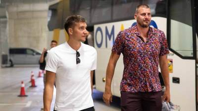  Nikola Jokić uhvaćen sa još jednim NBA Ol Starom: Lumpovali zajedno u Americi, sad otišli na Jadran 
