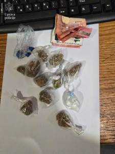  Policija na jugu pronašla marihuanu, kokain, ekstazi; uhapšeno devet lica 