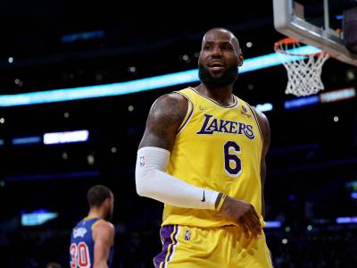  Lebron Džejms tražio je ovog ljeta duži ugovor u L.A. Lejkersima i glatko je odbijen 