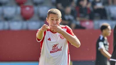 Najveće pojačanje u istoriji, napadač Bajerna stiže u Prištinu   Najveće pojačanje u istoriji, napadač Bajerna stiže u Prištinu