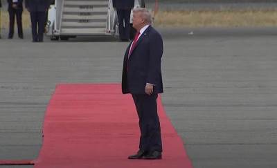  Drama na nebu, putnički avion uletio u putanju Trampovom "Air Force One" 