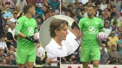  Martin Dubravka prvi je golman u Premijer ligi koji je kažnjen zbog predugog držanja lopte 