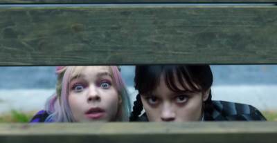  Glavna glumica iz "Wednesday" odlazi iz serije? Kreatori otkrili šok detalje i plan izlaska 3. sezon 