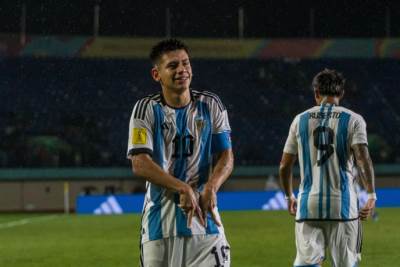   Klaudio Ečeveri do kraja sezone ostaje u Bajeru 