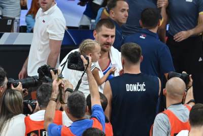  Nikola Jokić podigao ćerku Ognjenu, Luka Dončić im odmah prišao 