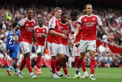  Arsenal nastavlja šampionski ritam, Siti pao na “Vila Parku” – haos na vrhu Premijer lige! 