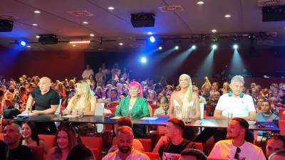  Karleuša tražila od Mitrovića da raskine ugovor 