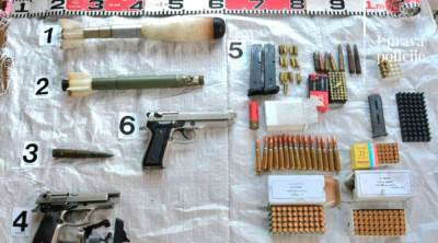  Bijelo Polje: Pretresom pronađene mine, dva pištolja, municija...uhapšena jedna osoba 