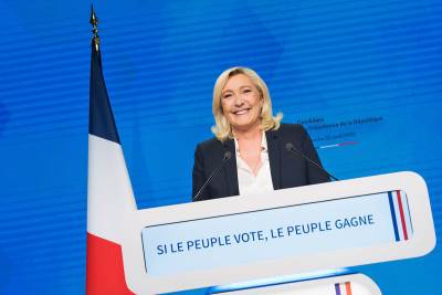   Marin Le Pen ponovo ne da mira Makronu 