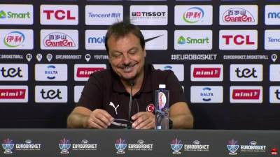  Ataman se smijao u lice novinarima na Eurobasketu 