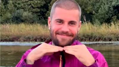  Biber samo u gaćama u šumi: Pjevač ne prestaje da šokira, kad se okrenuo fanovi se zgrozili prizorom 