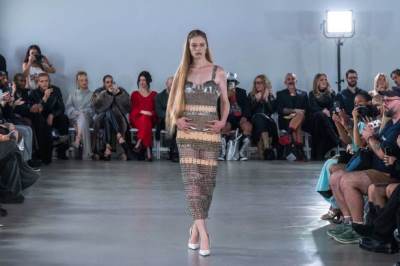  Trans ćerka Ilona Maska je mrtva za njega, a sada zasijala u Njujorku 