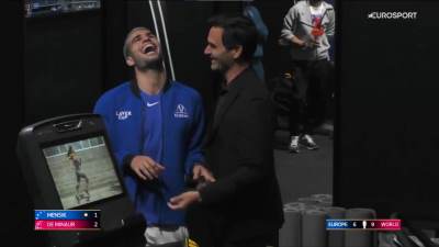  Federer prišao Alkarazu i pokazao mu 1.500.000 dolara 