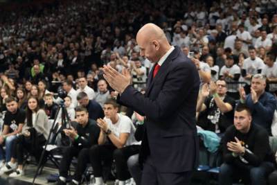  Saši Obradoviću su i Grobari aplaudirali: Ovako su ga iznenadili u Beogradskoj areni 