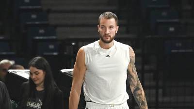  Miško Ražnatović objavio je da Žofri Lovernj odlazi u Kuvajt 