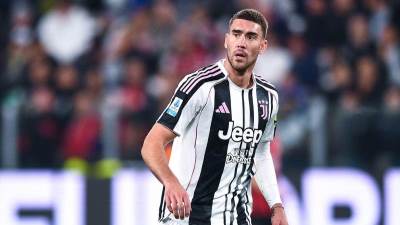 Vlahović blizu neočekivanog transfera: Potpuno nov klub ušao u trku za srpskog golgetera   Vlahović blizu neočekivanog transfera: Potpuno nov klub ušao u trku za srpskog golgetera