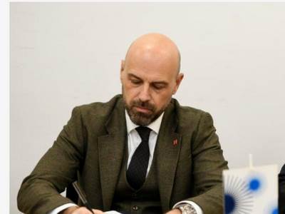  PES-u i Bošnjacima ne odgovaraju profesionalci? Partijski interesi smijenili Bulatovića!  