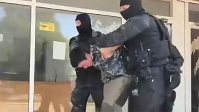  Ubio majku, tetku i sestru, pa zapalio kuću 