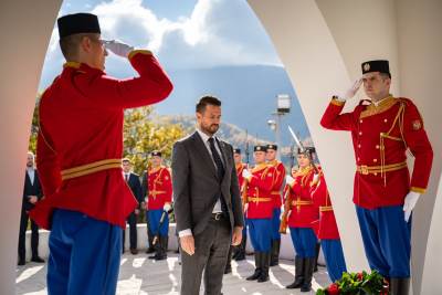  Kabinet predsjednika o Mandićevoj ideji da se Milatović preseli u Cetinje: Predsjednik neće ispunjav 