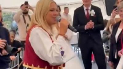  Trudna Milica Todorović zapjevala pod šatorom 