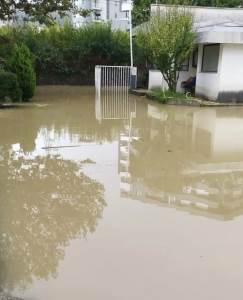  Ulcinj:  Stabilizovana situacija, povukla se voda sa većine poplavljenih saobraćajnica 