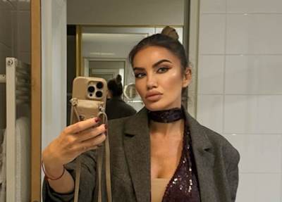  Snimili je dok pjeva na plejbek: Godinama se pitali od čega živi Sindi Models, ona vrcka u ringu dok trešti ova pjesma 