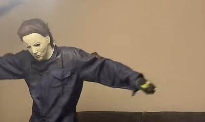  Majkl Majers zaigrao kolce uz Nadu Topčagić: "Plete" nogicama uz "šaram, šaram", a 1,4 miliona umire 