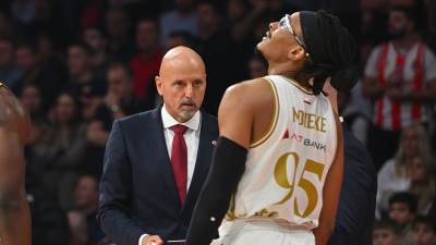  Koja je Obradovićeva supermoć? Čima Moneke zapalio društvene mreže, uporedio ga sa ozloglašenim likom 