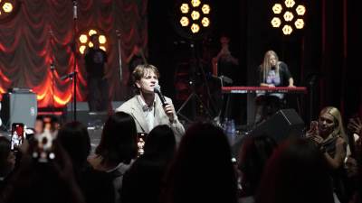  Jakov Jozinović odgovorio na prozivke da se "kiti tuđim perjem": Na grubi komentar JK imao da poruči 