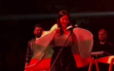  Oglasila se Ceca nakon što je podigla zastavu Bugarske : "Žao mi je ako je taj čin nekoga povrijedio 