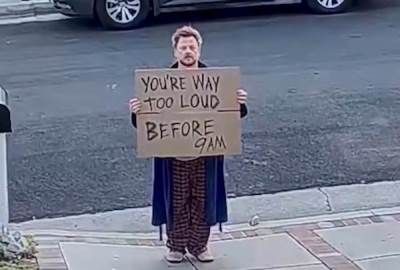  Poruke jednog komšije osvojile Internet 