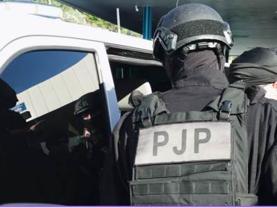  Na području primorju u toku opsežne policijske aktivnosti, u fokusu kriminalne grupe i međunarodno t 