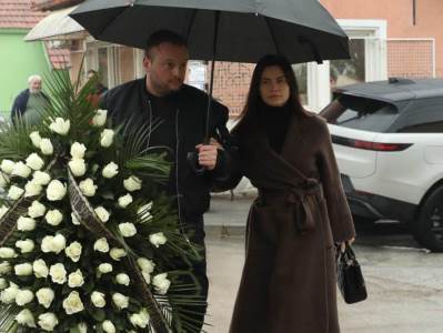  Milica Pavlović na sahrani Ljiljane Jorgovanović  