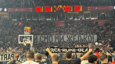  Cijela Arena podigla slike Željka Obradovića: Navijači podržali trenera i izviždali sve crno-bijele 