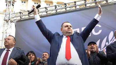  Bugarski vladar iz sijenke: Ko je Deljan Pevski i zašto je meta protesta? 