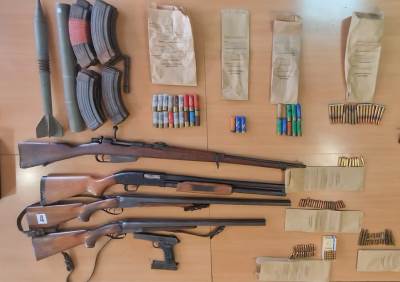  Policija zaplijenila pet komada oružja i municiju 